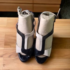 BLACK/CREAM WEDGES Free in your bundle